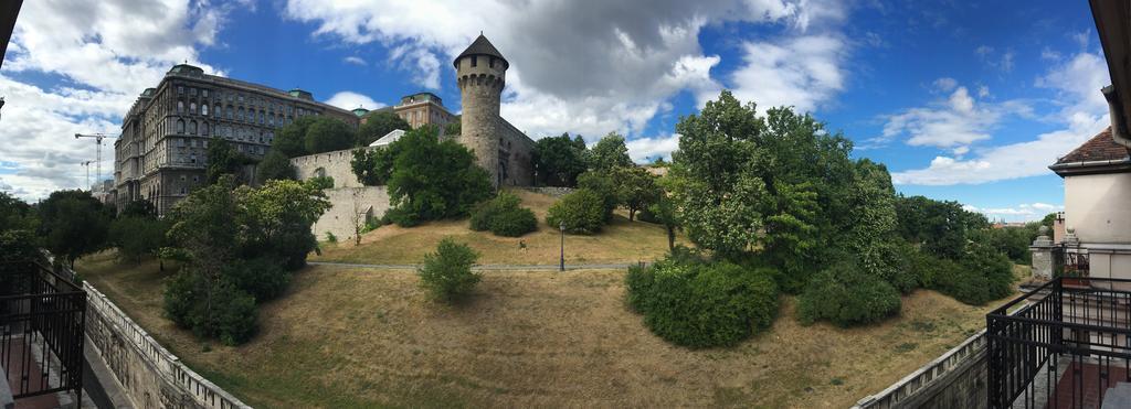 Castel View Apartment Будапеща Екстериор снимка